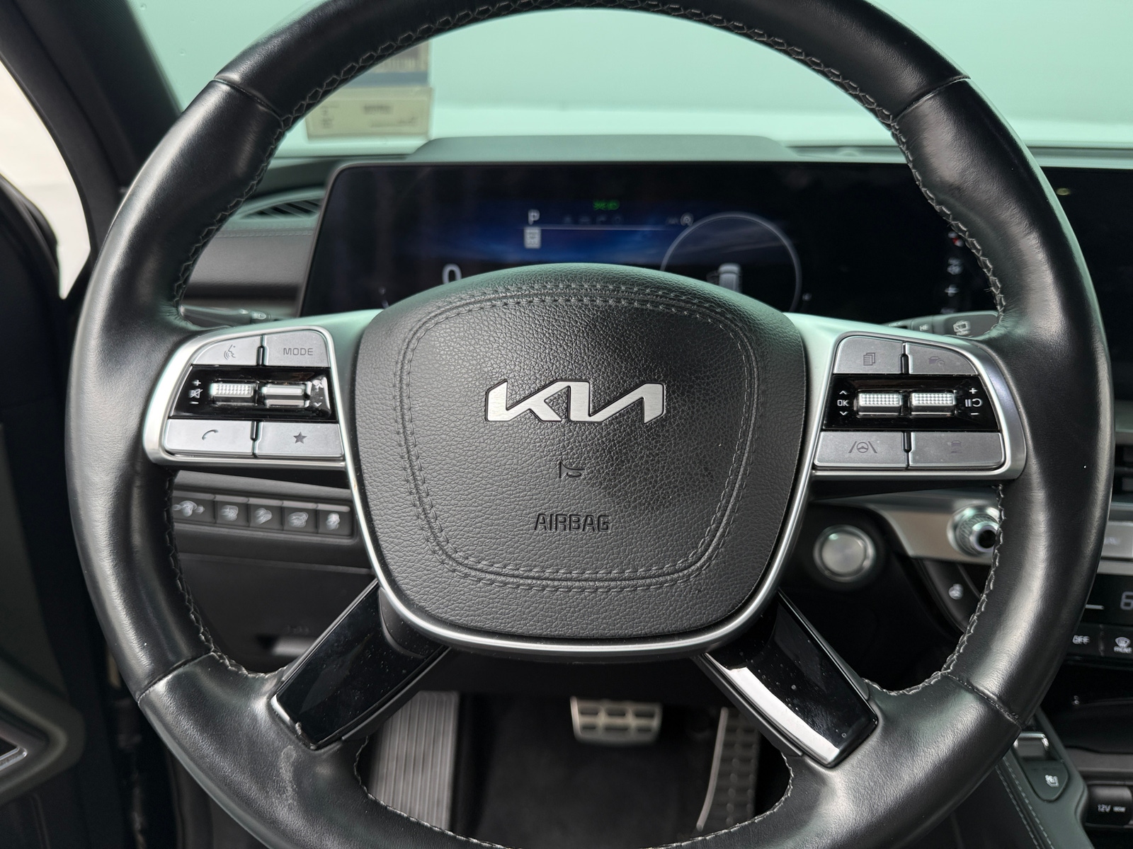 Thumbnail: 2023 Kia Telluride - 4