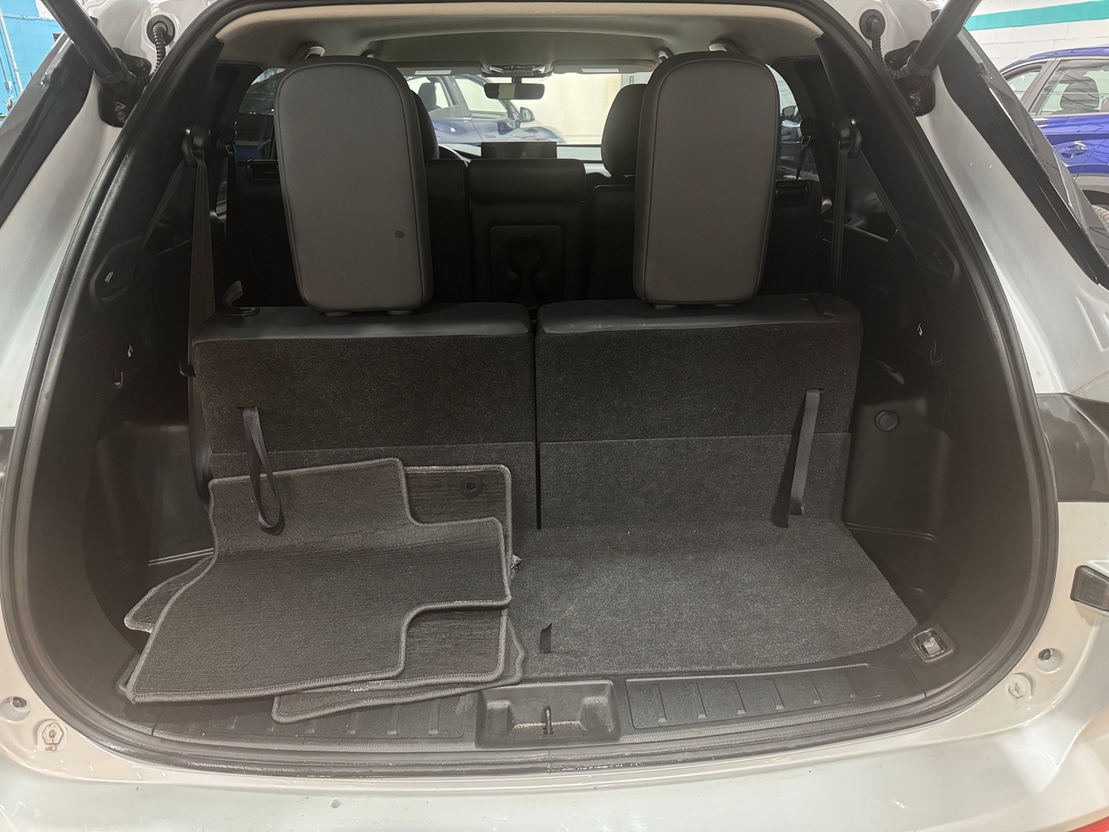 Thumbnail: 2025 Mitsubishi Outlander - 6