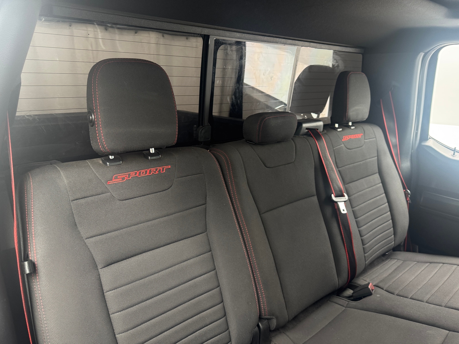 Thumbnail: 2019 Ford Econoline - 6