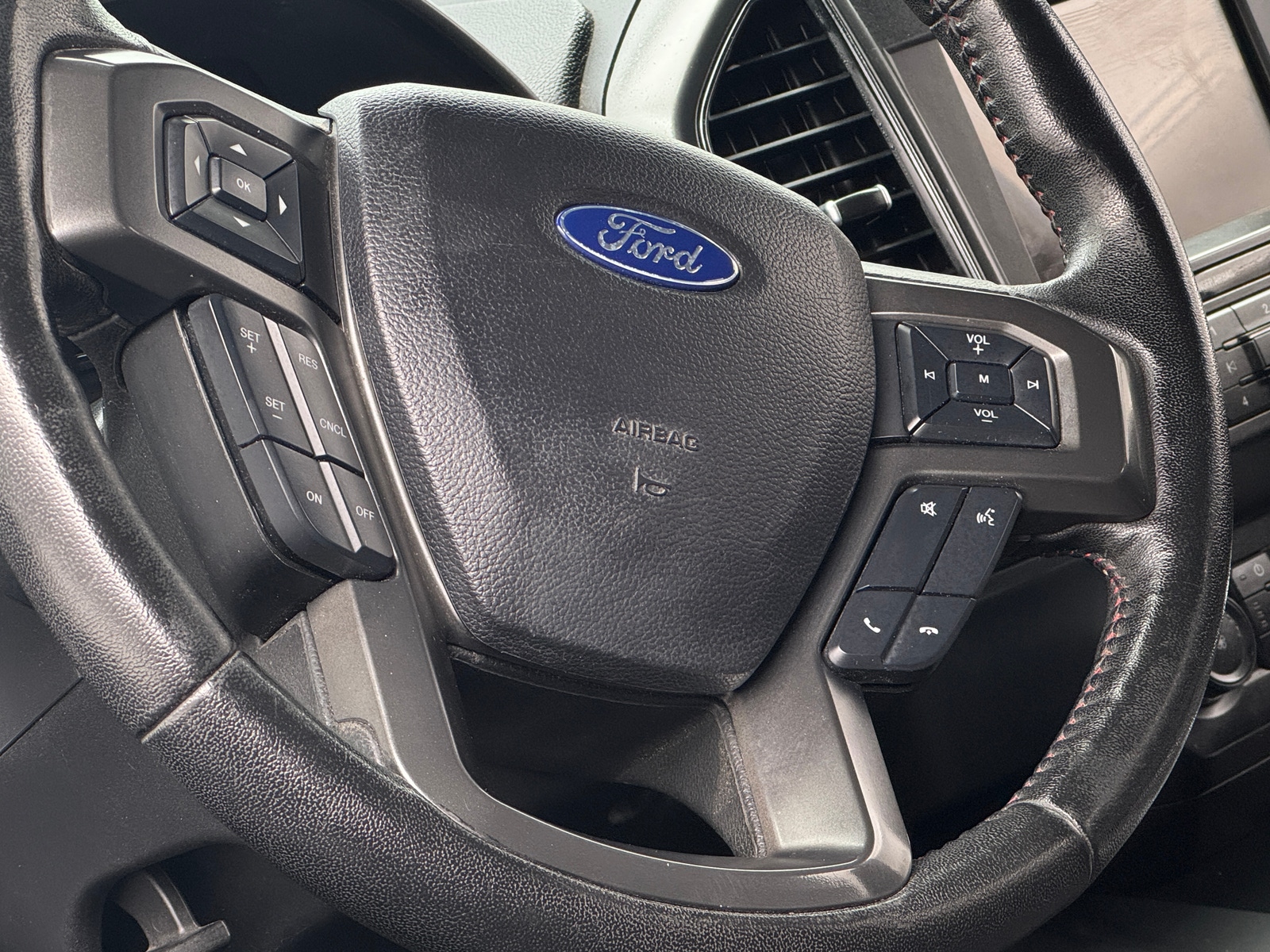 Thumbnail: 2019 Ford Econoline - 5