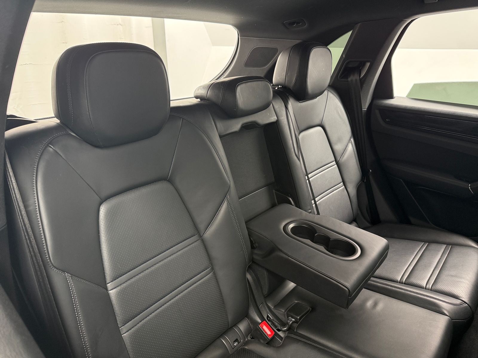 Thumbnail: 2021 Porsche Cayenne - 5