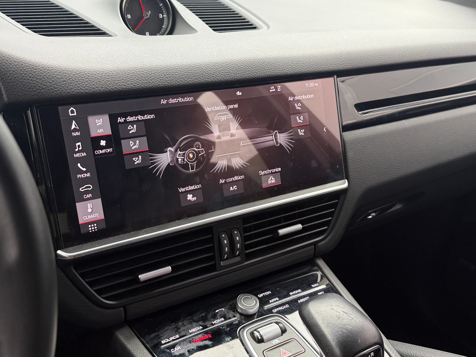 Thumbnail: 2021 Porsche Cayenne - 3