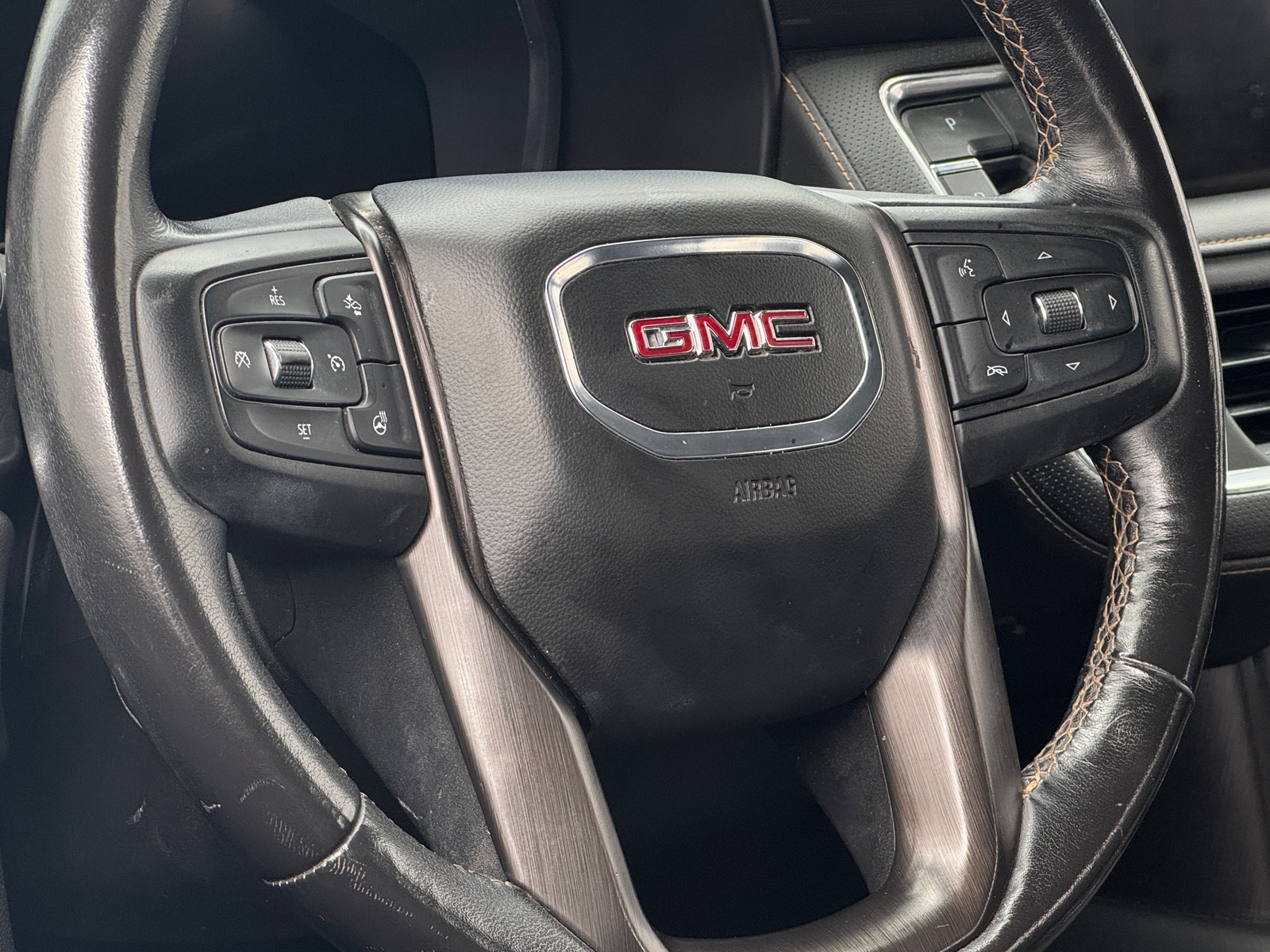 Thumbnail: 2022 GMC Yukon XL - 4