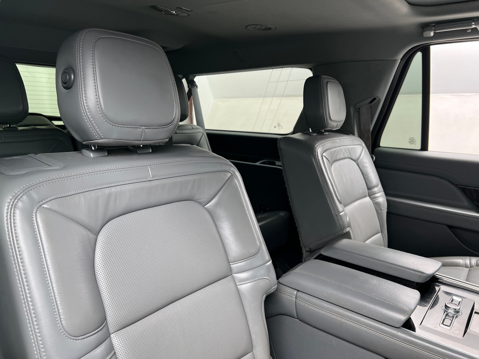 Thumbnail: 2020 Lincoln Navigator L - 5