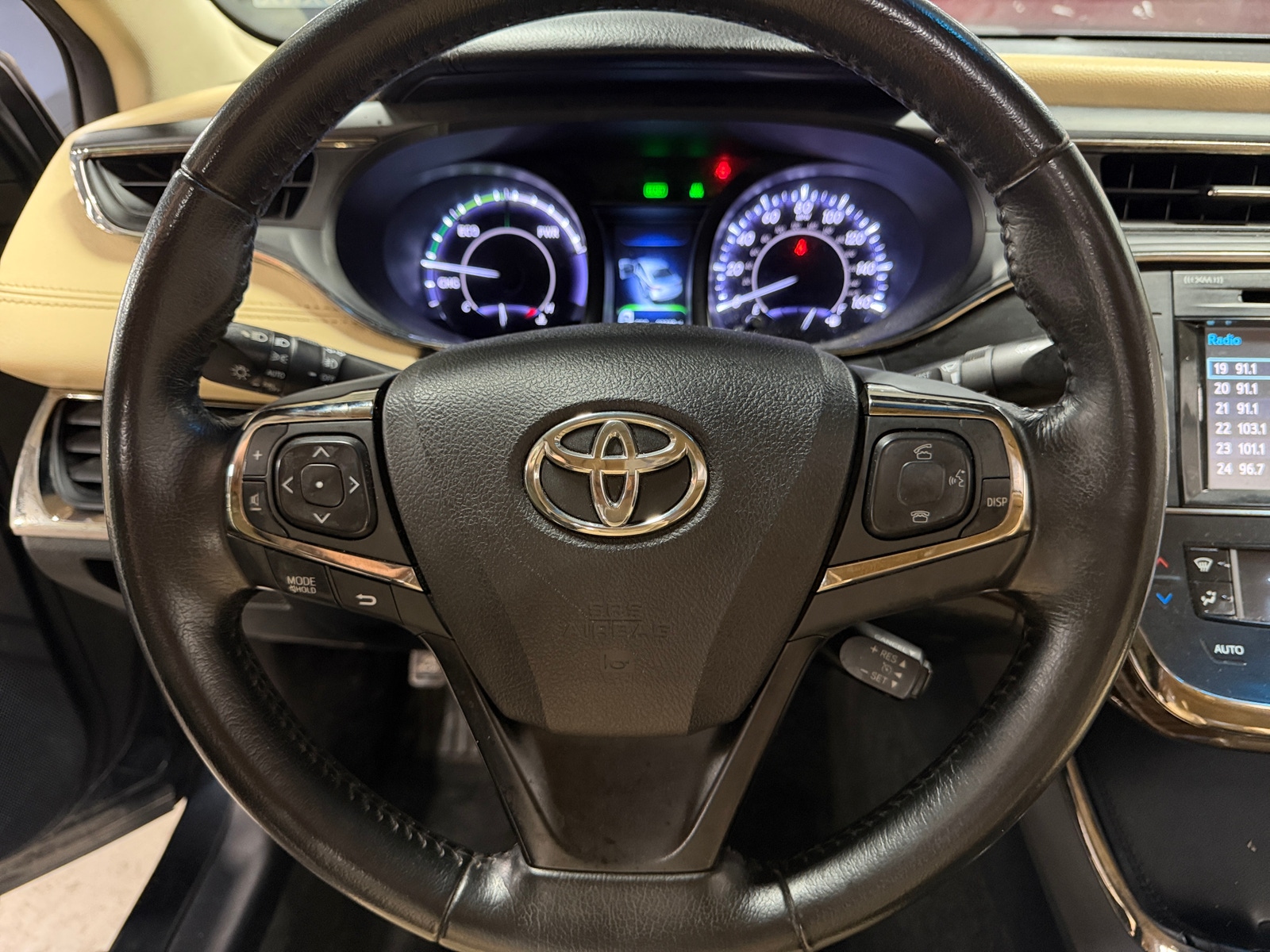 Thumbnail: 2015 Toyota Avalon - 4