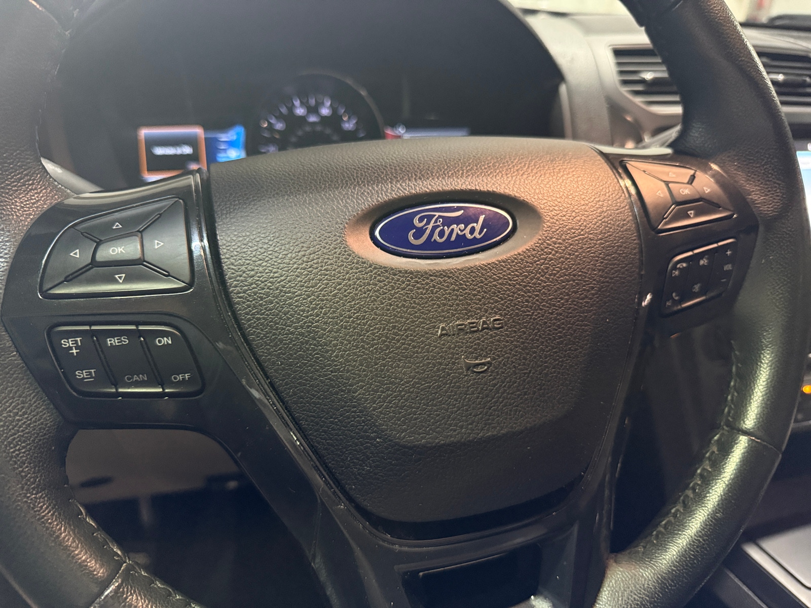 Thumbnail: 2019 Ford Explorer - 4