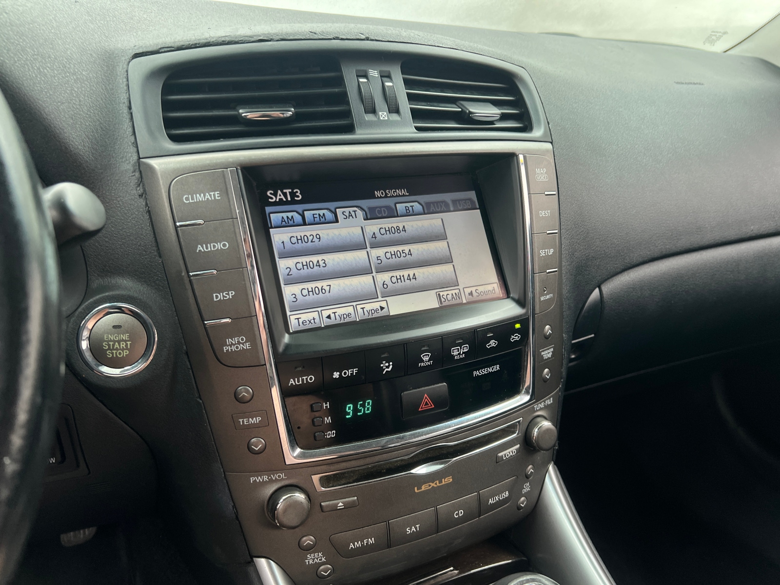 Thumbnail: 2010 Lexus IS - 2