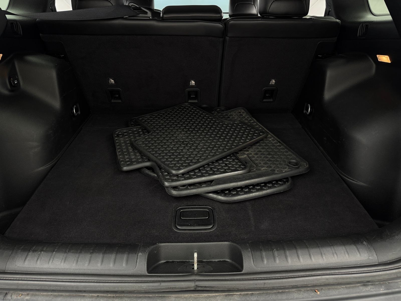 Thumbnail: 2019 Jeep Cherokee - 7