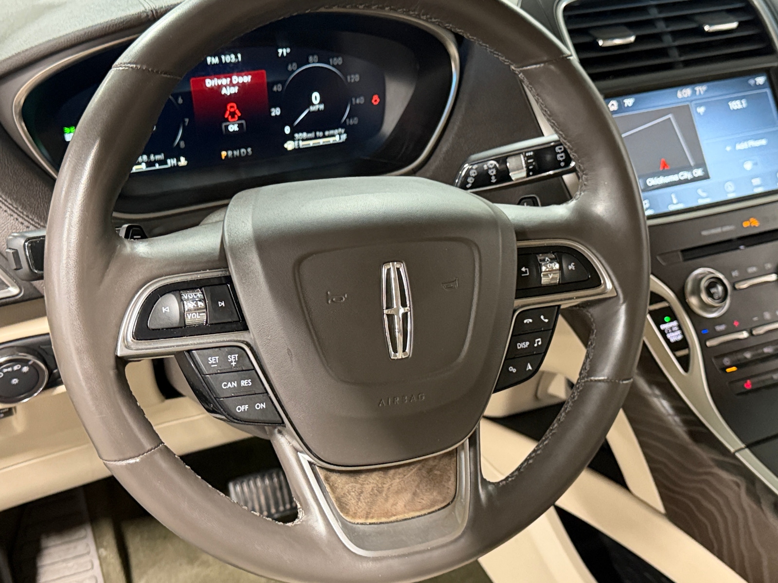 Thumbnail: 2019 Lincoln Nautilus - 4