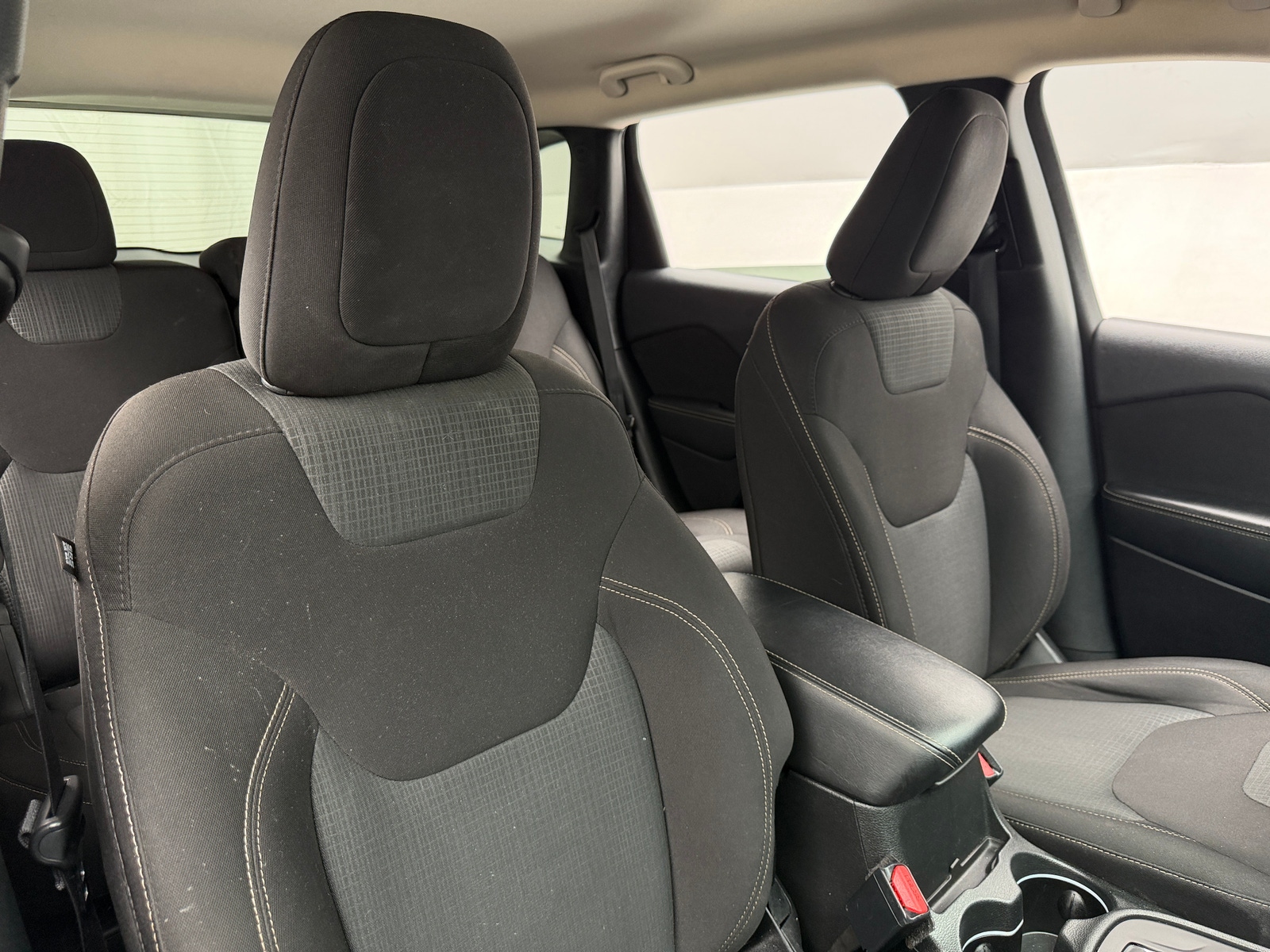 Thumbnail: 2016 Jeep Cherokee - 2