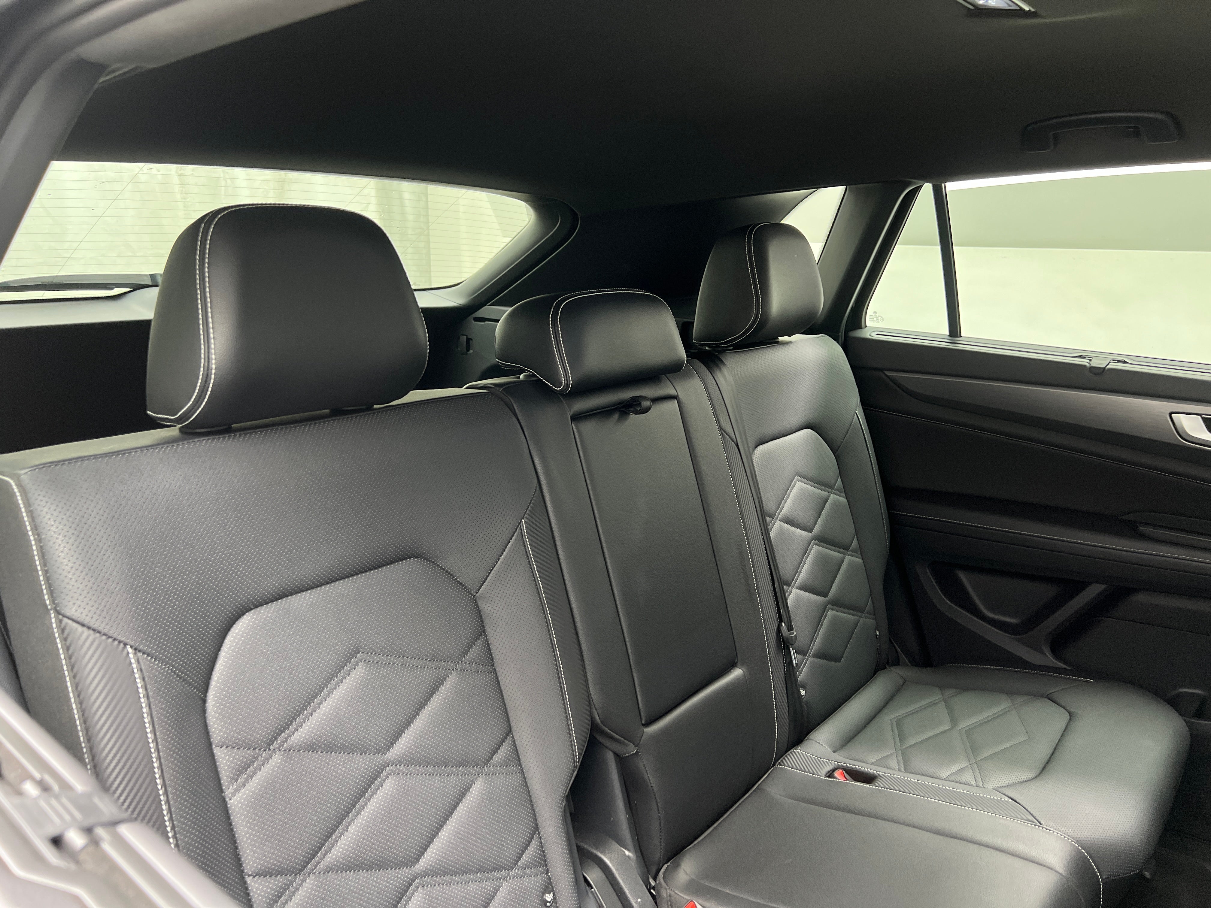 Thumbnail: 2025 Volkswagen Atlas - 6