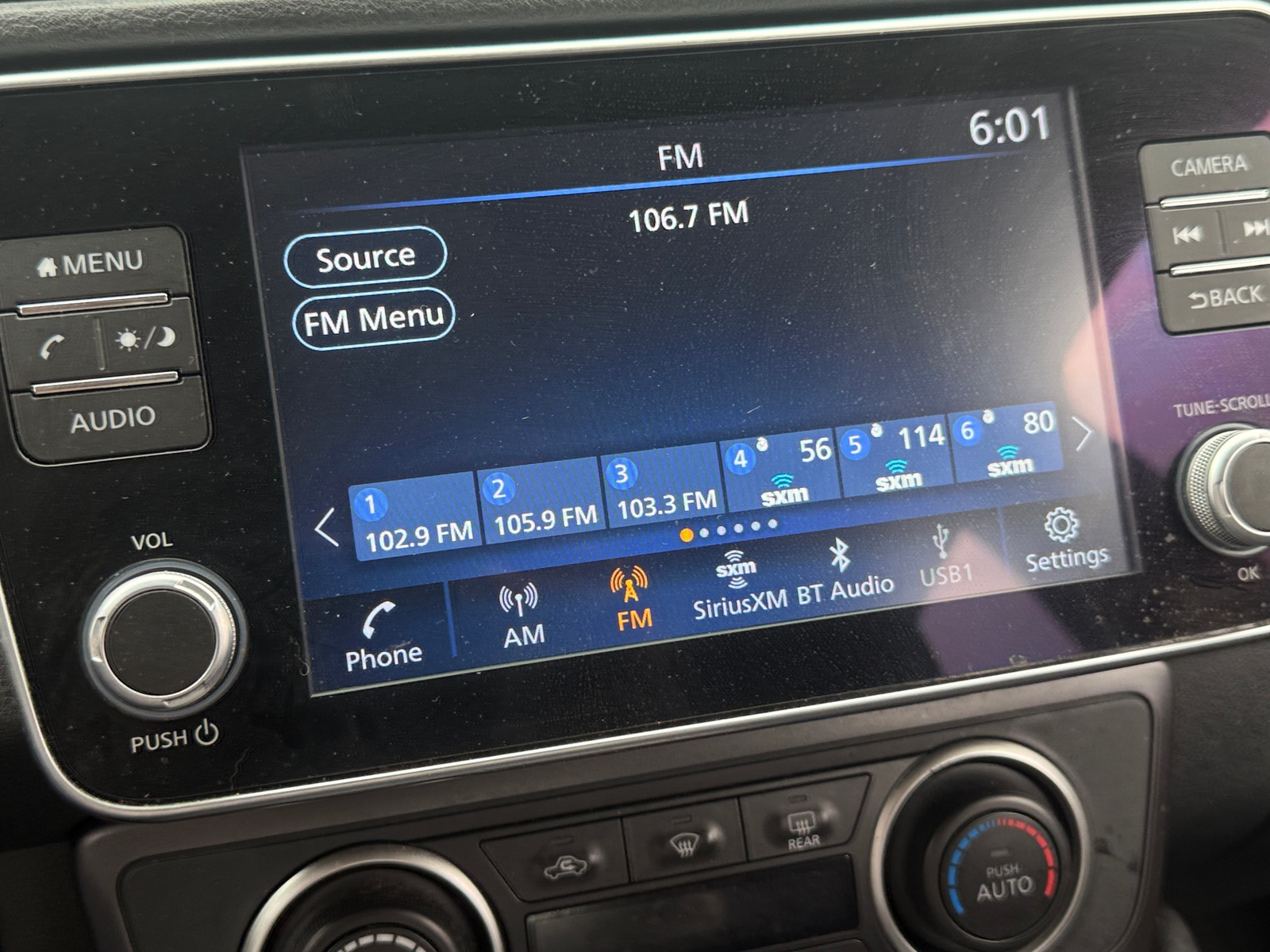 Thumbnail: 2023 Nissan Leaf - 4