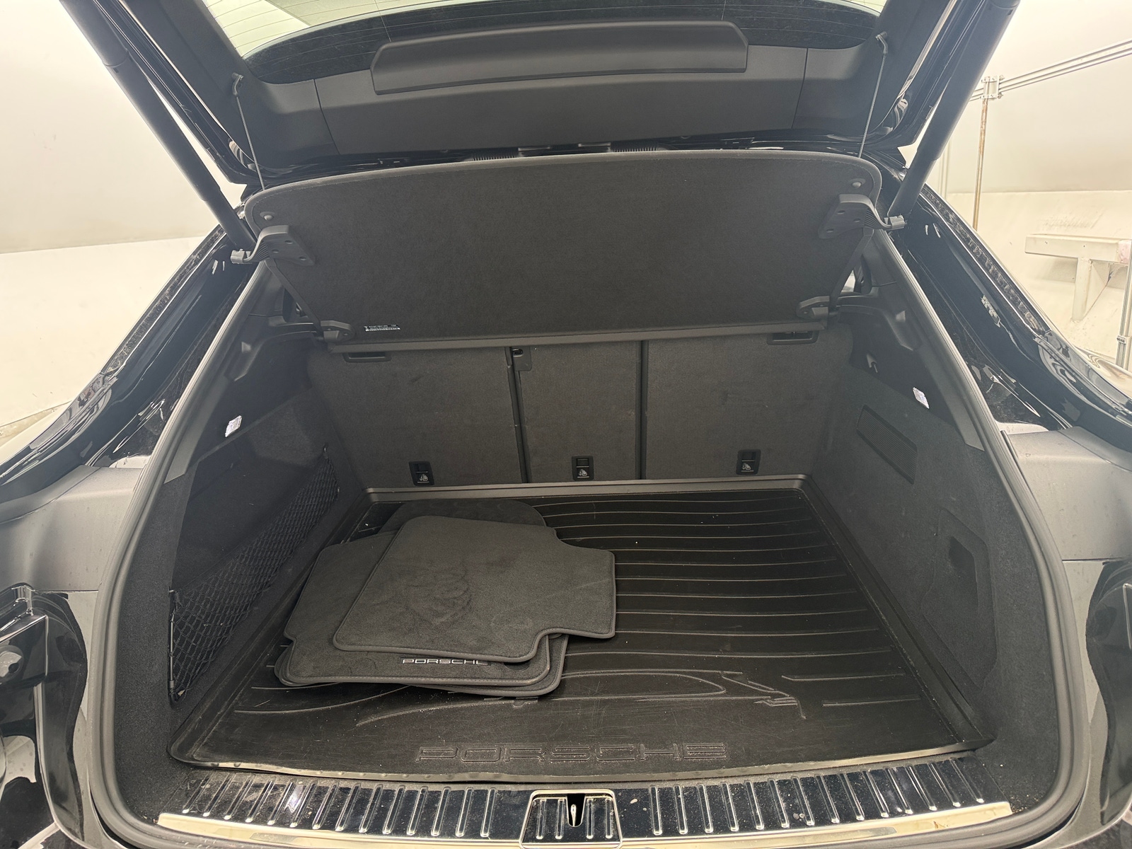 Thumbnail: 2024 Porsche  - 6