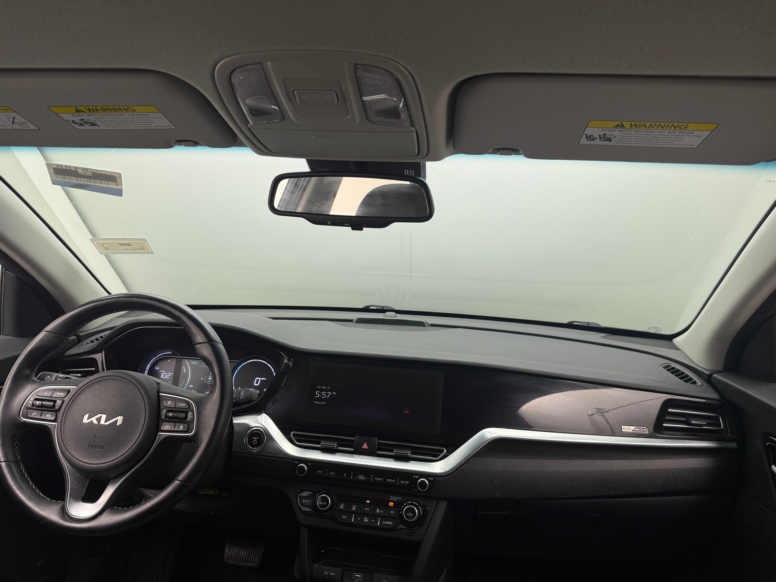 Thumbnail: 2022 Kia Niro - 2