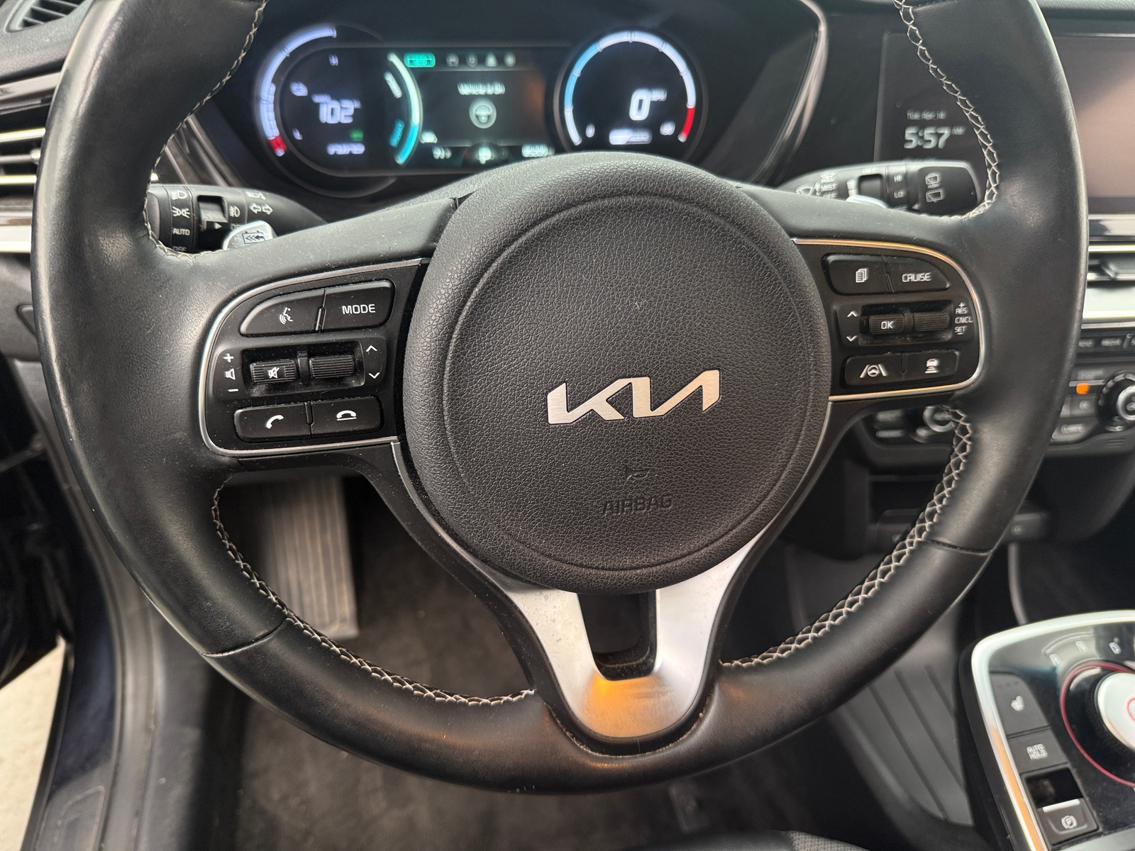 Thumbnail: 2022 Kia Niro - 4