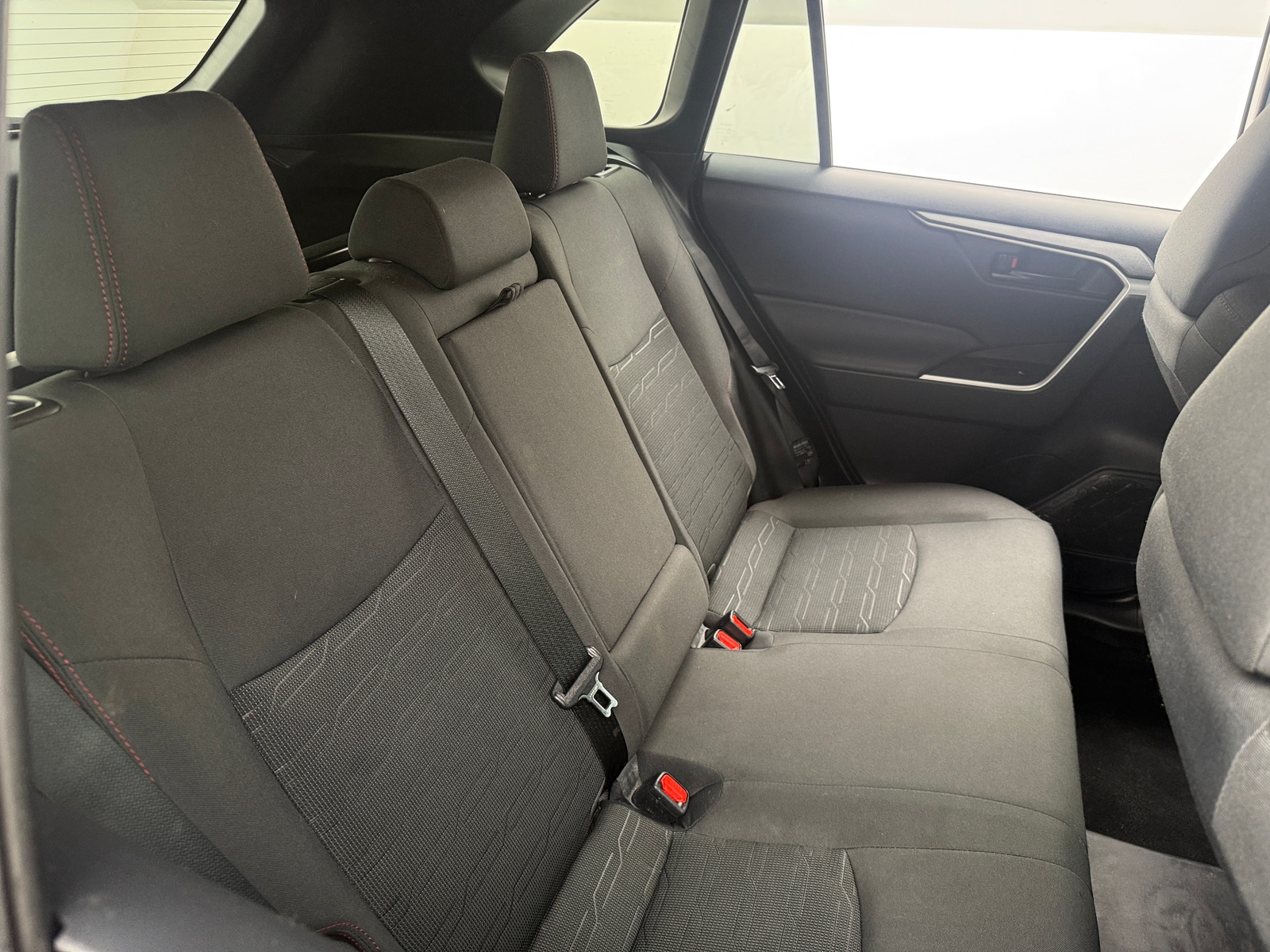 Thumbnail: 2021 Toyota RAV4 - 6