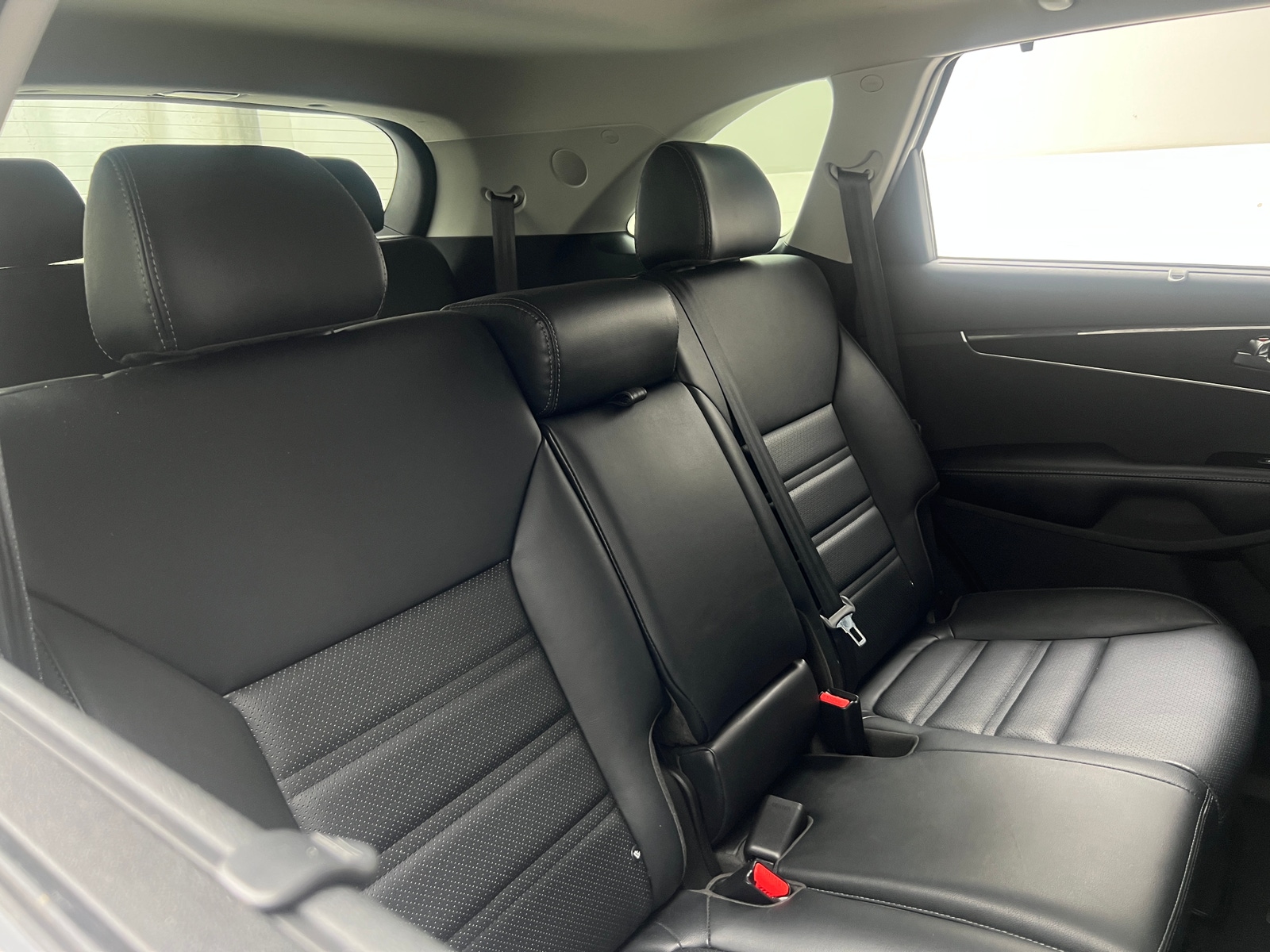 Thumbnail: 2019 Kia Sorento - 5