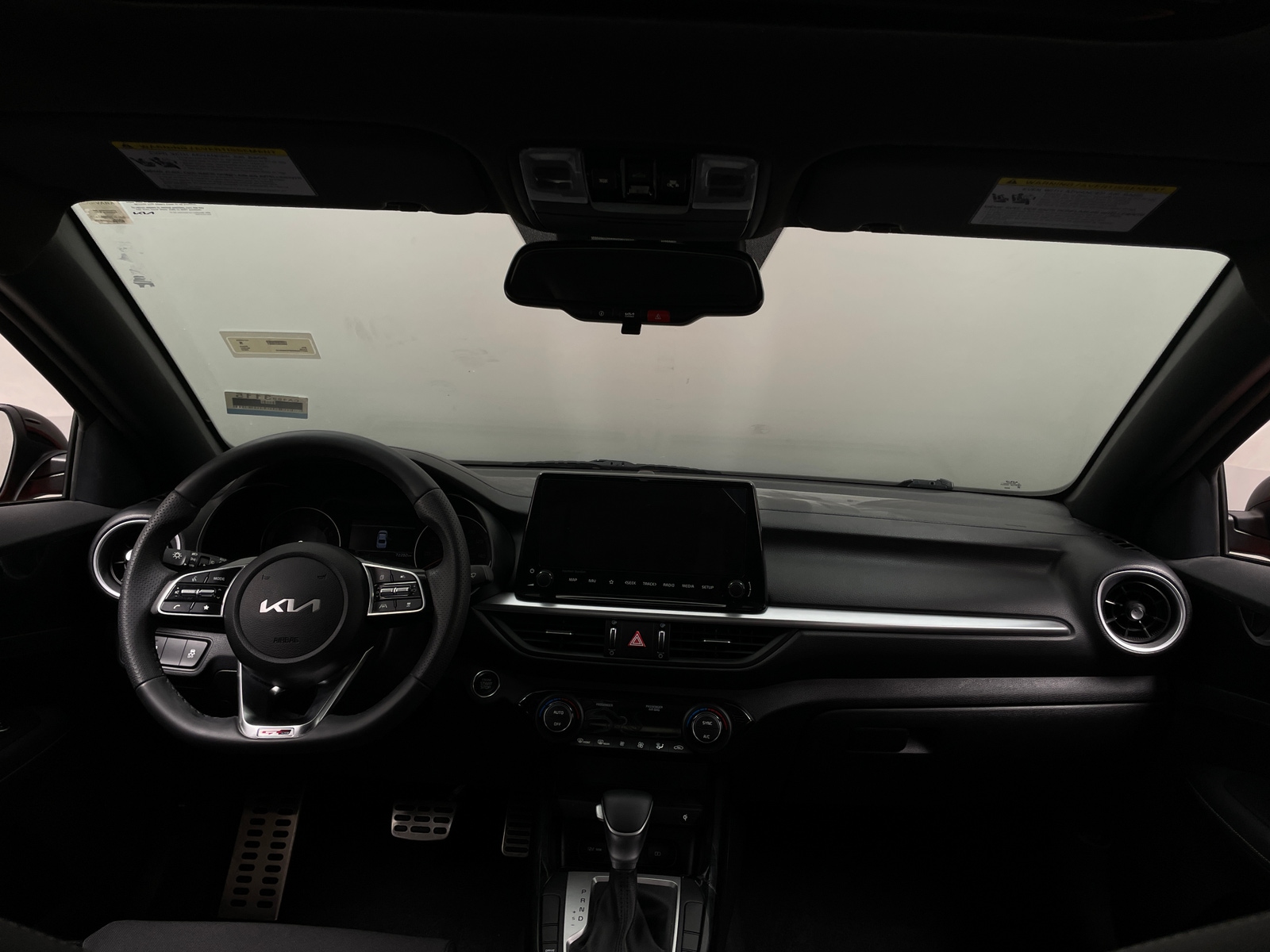 Thumbnail: 2023 Kia Forte - 3