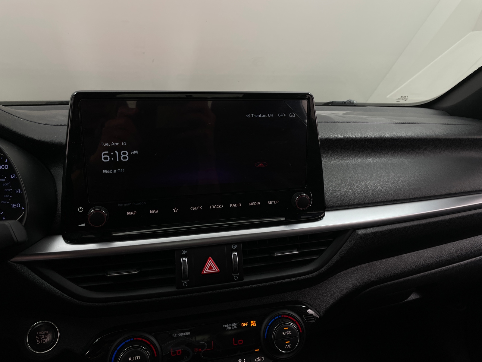 Thumbnail: 2023 Kia Forte - 4