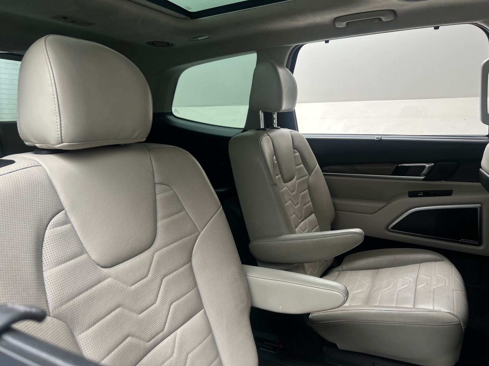 Thumbnail: 2020 Kia Telluride - 5