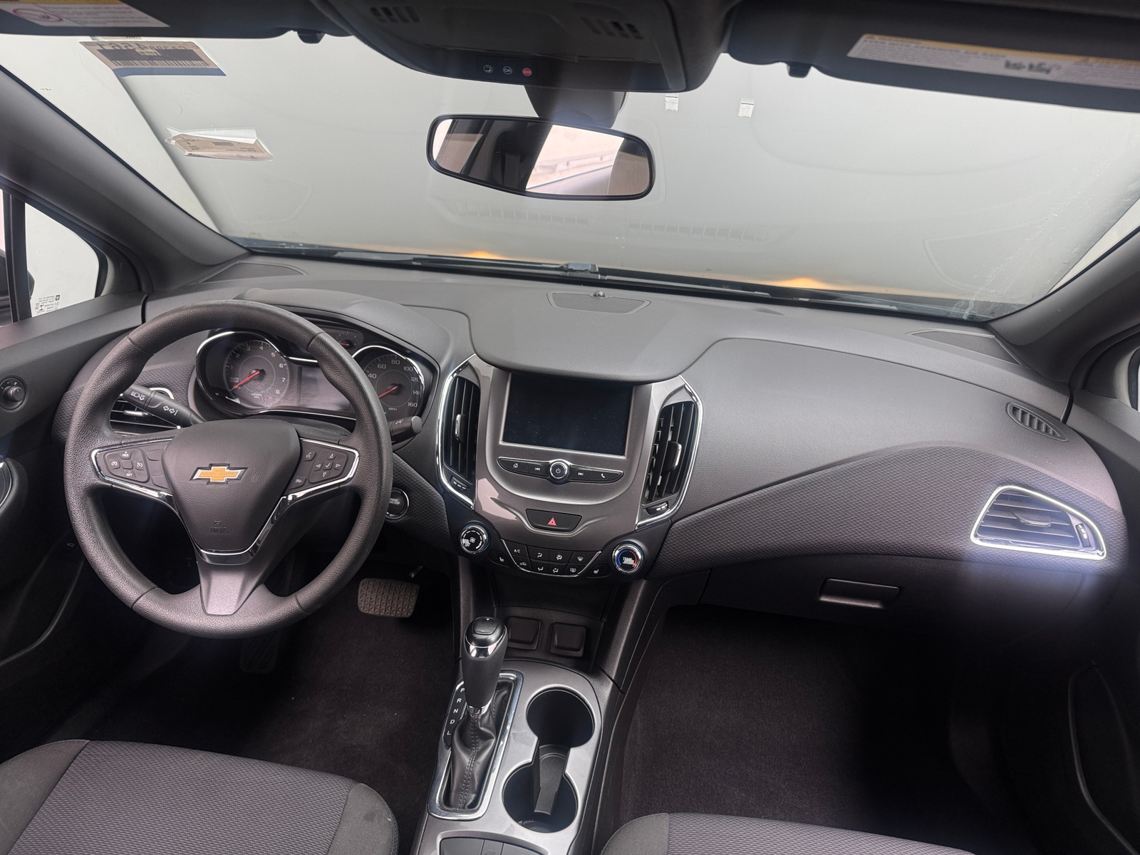 Thumbnail: 2018 Chevrolet Cruze - 3