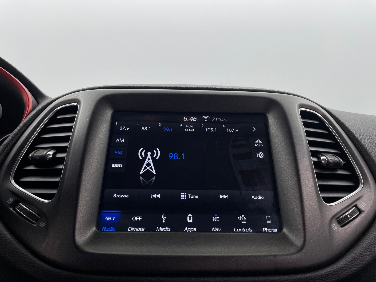 Thumbnail: 2019 Jeep Compass - 3