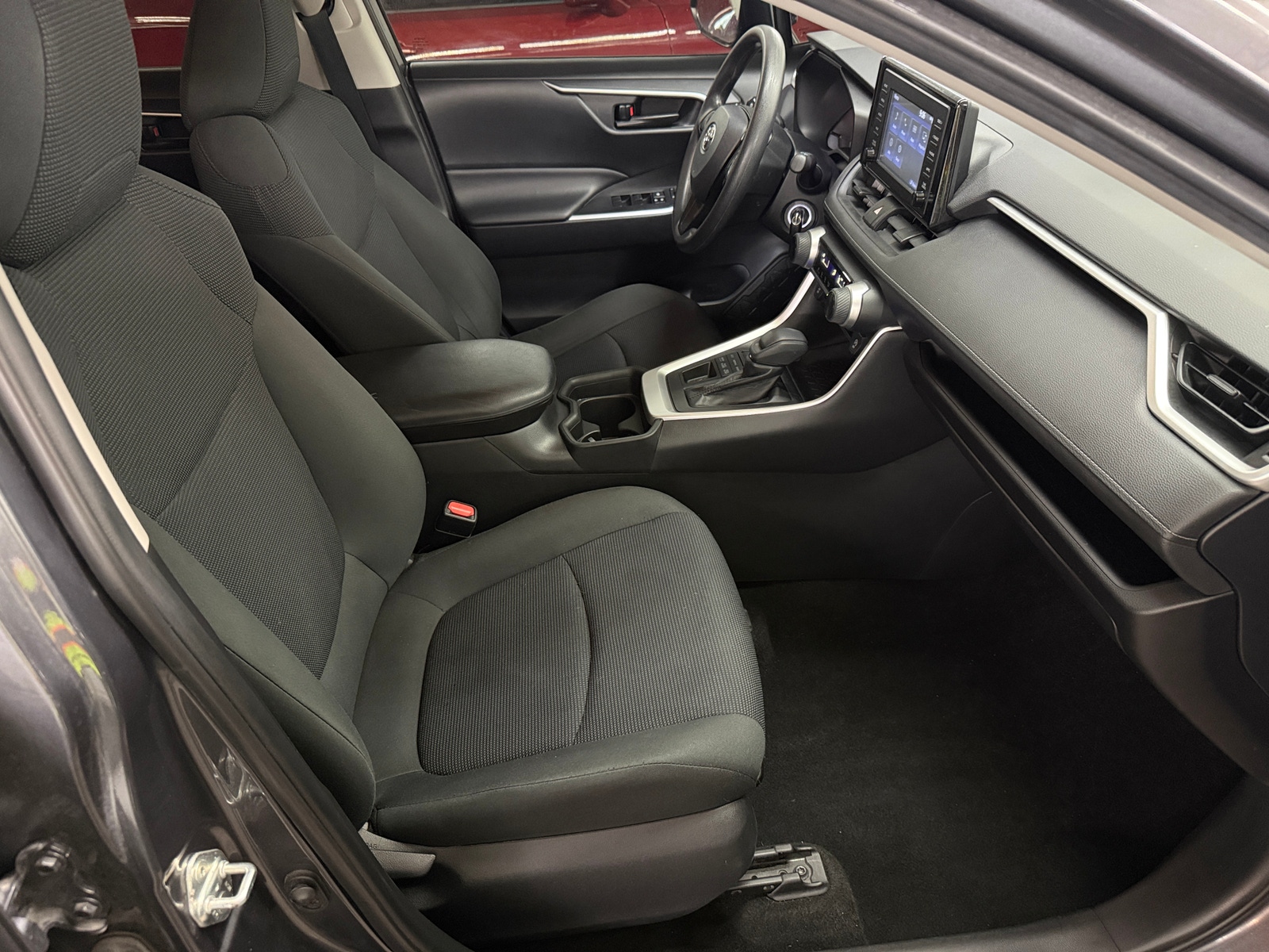 Thumbnail: 2019 Toyota RAV4 - 2