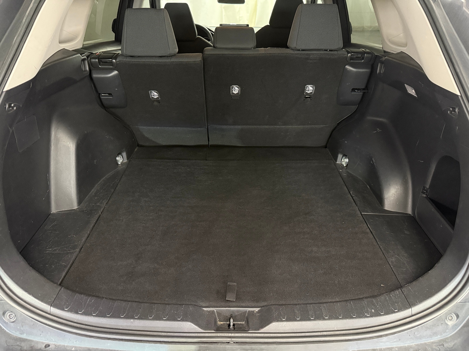 Thumbnail: 2019 Toyota RAV4 - 7