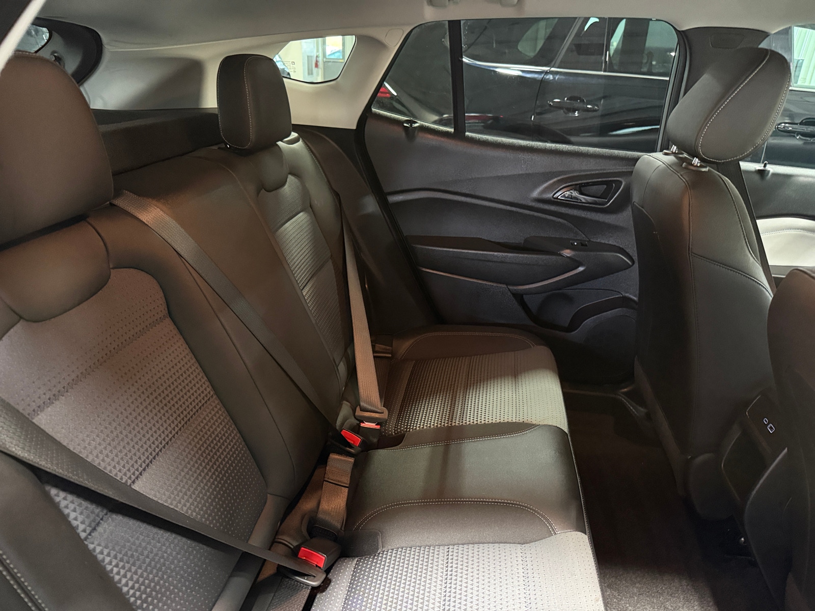 Thumbnail: 2025 Chevrolet Trax - 6