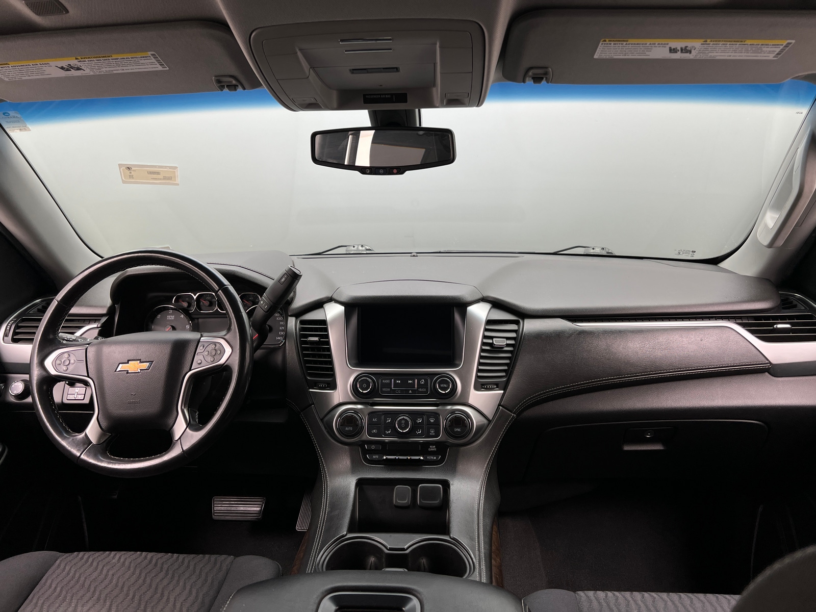 Thumbnail: 2019 Chevrolet Suburban - 3