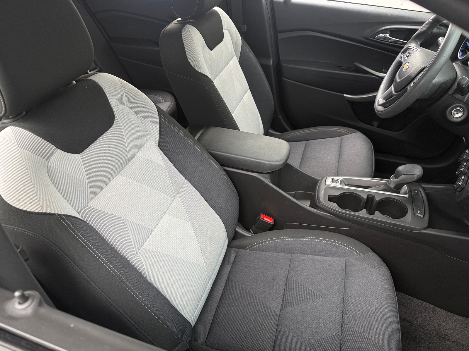 Thumbnail: 2025 Chevrolet Trax - 2