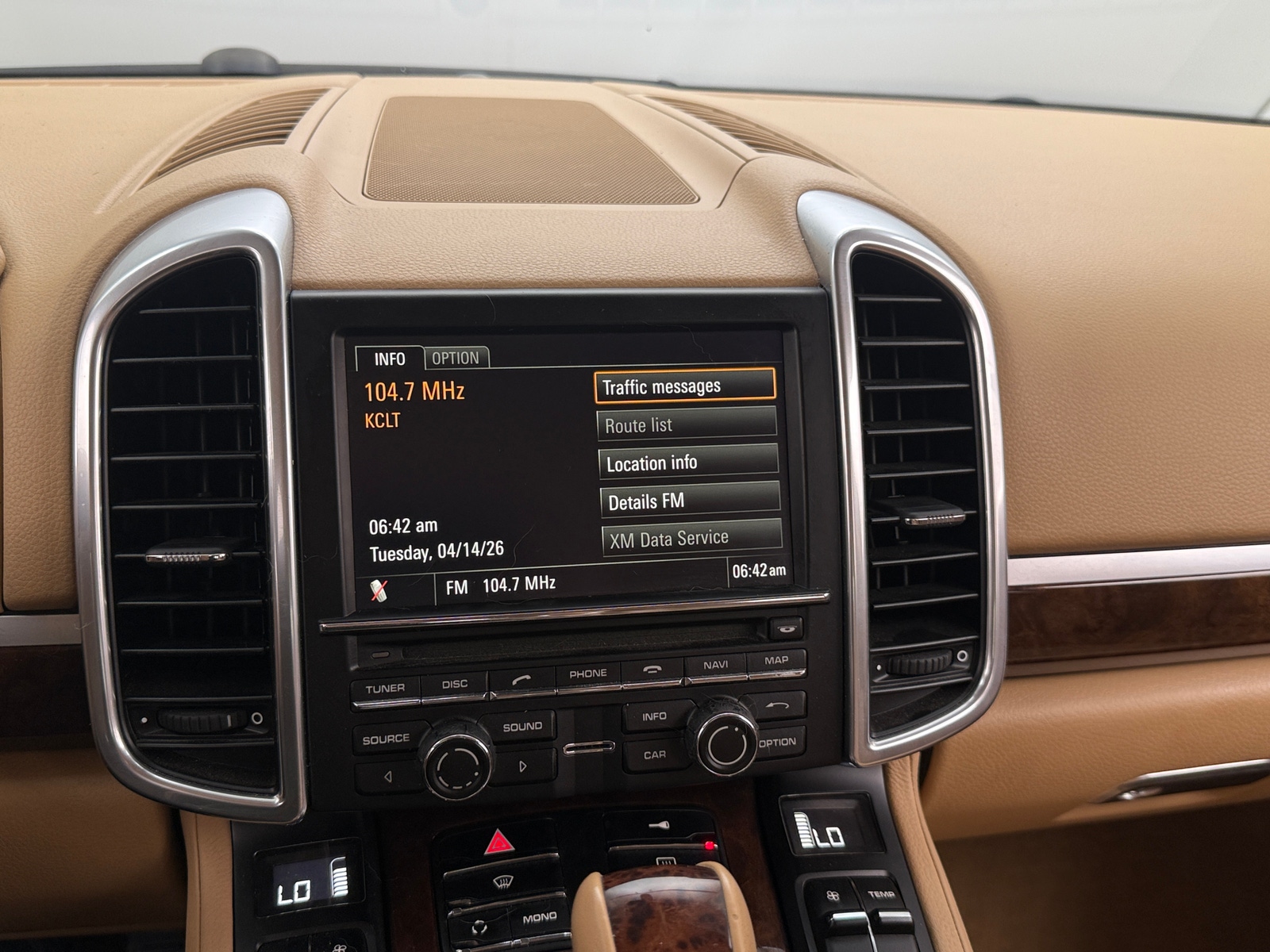 Thumbnail: 2012 Porsche Cayenne - 3