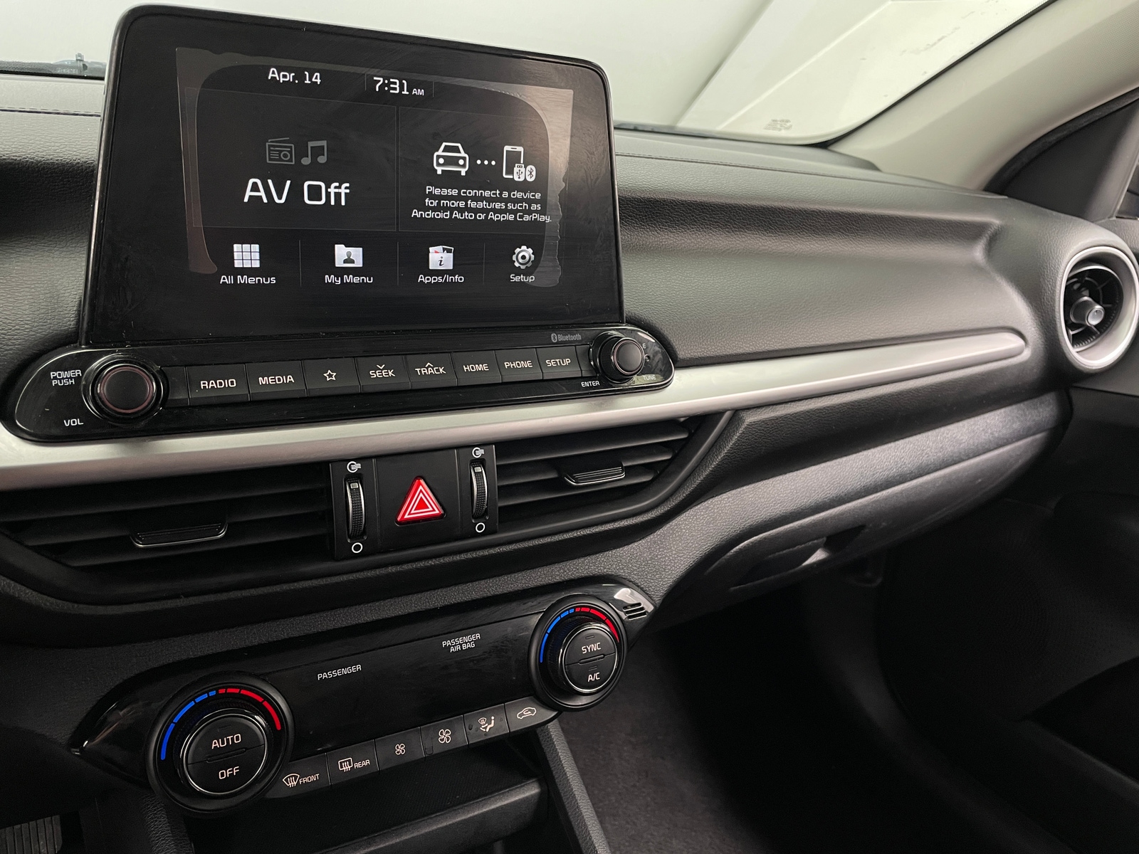 Thumbnail: 2019 Kia Forte - 4