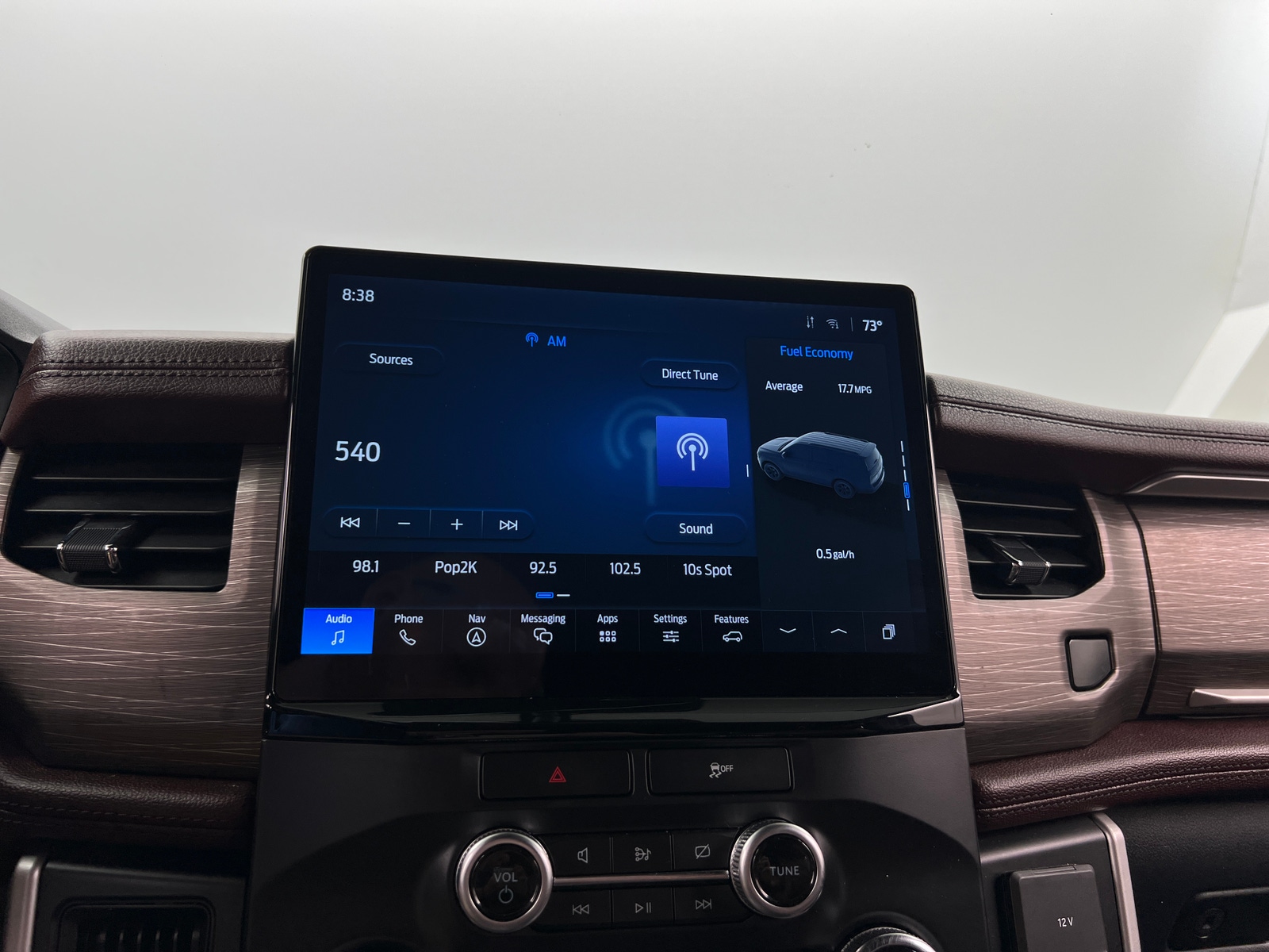 Thumbnail: 2022 Ford Expedition - 3