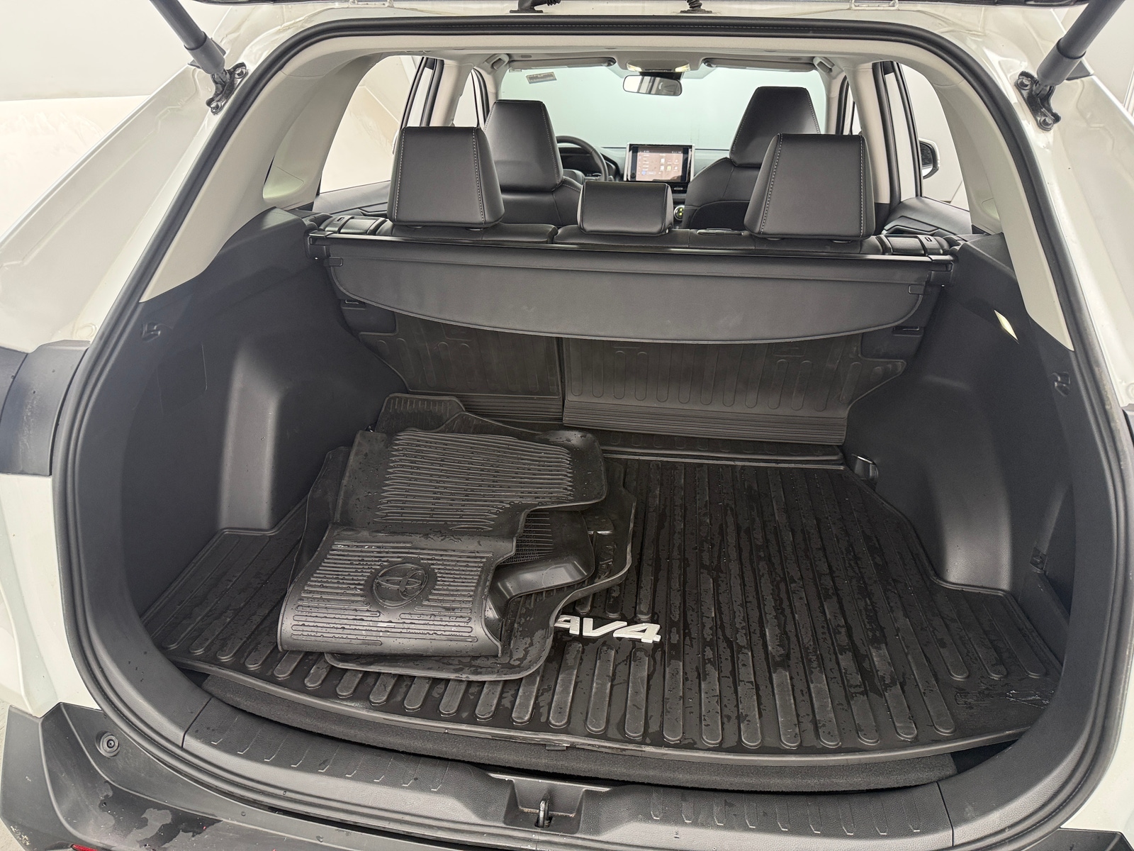 Thumbnail: 2024 Toyota RAV4 - 6