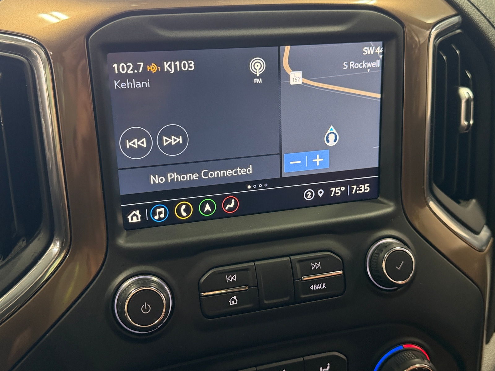 Thumbnail: 2021 Chevrolet Silverado 1500 - 3