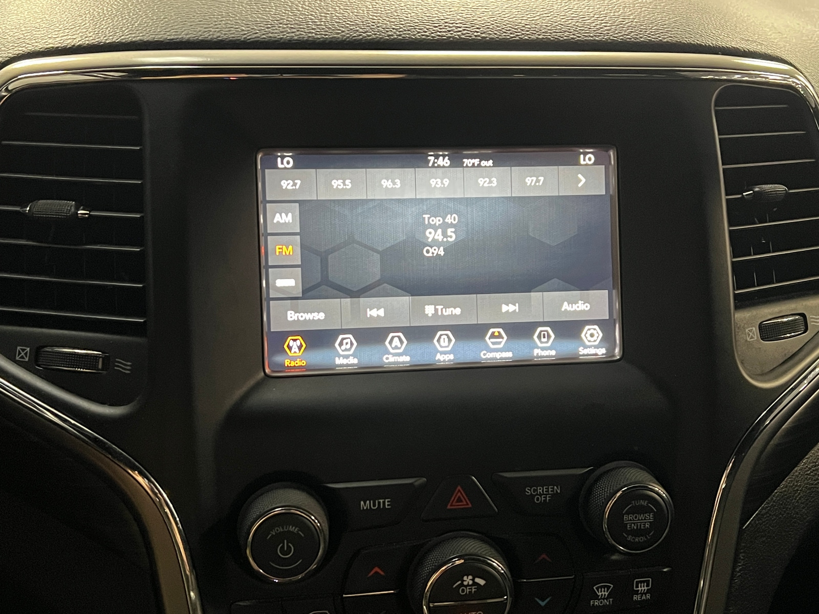 Thumbnail: 2020 Jeep Grand Cherokee - 4