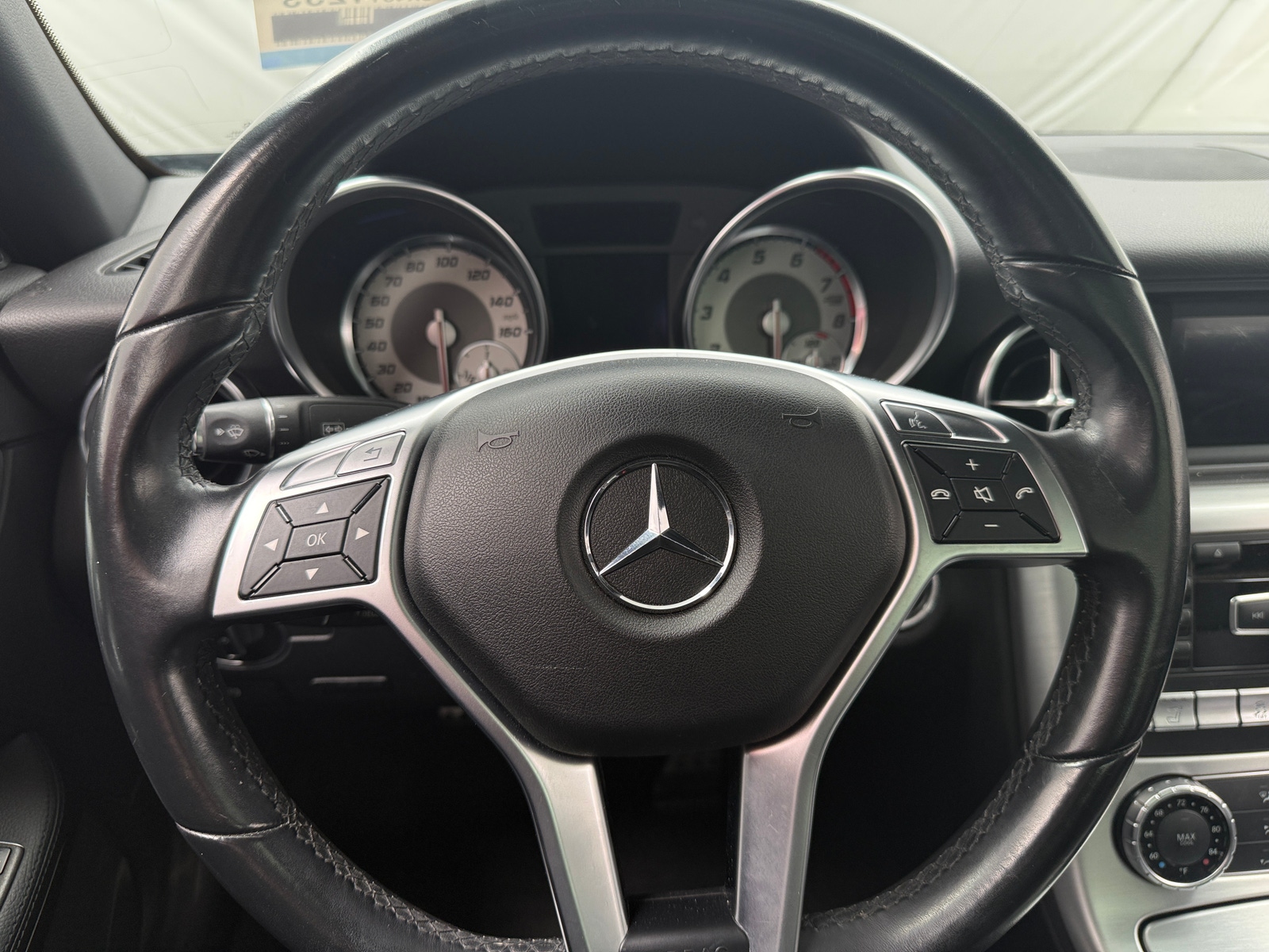 Thumbnail: 2015 Mercedes-Benz SLK - 3