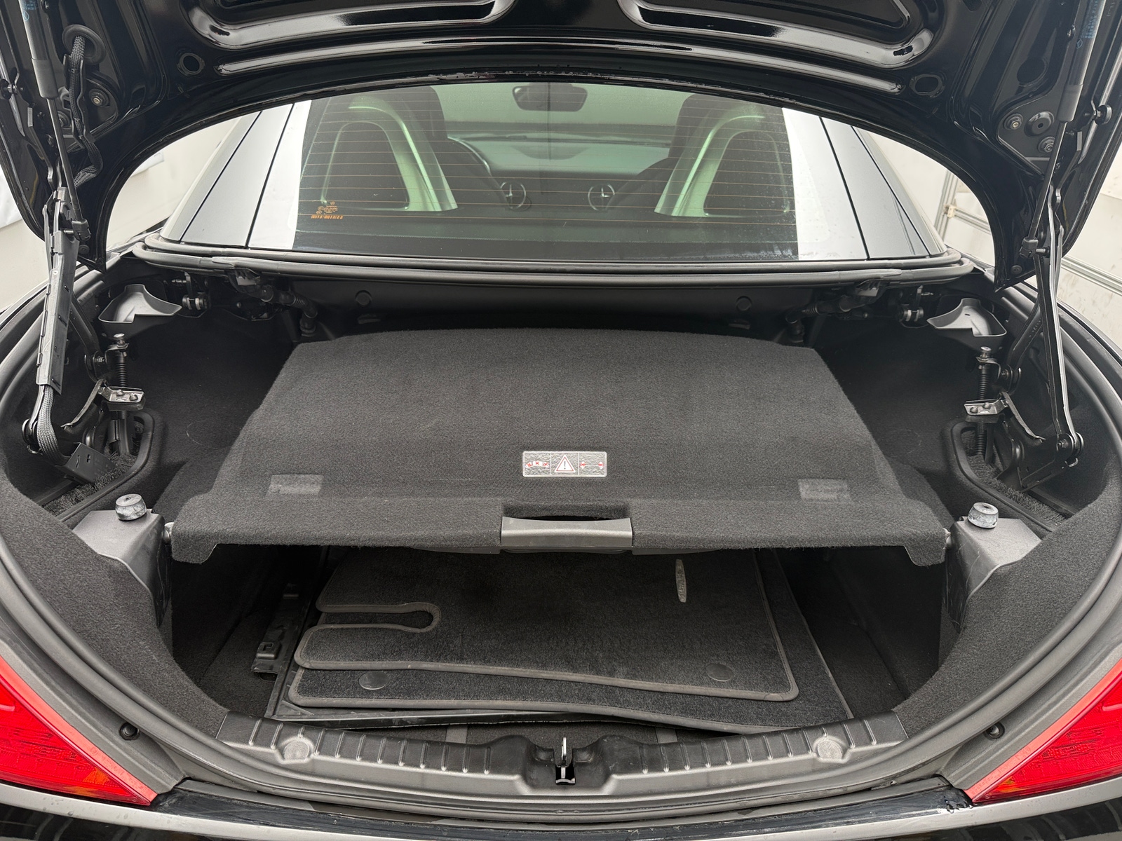 Thumbnail: 2015 Mercedes-Benz SLK - 4