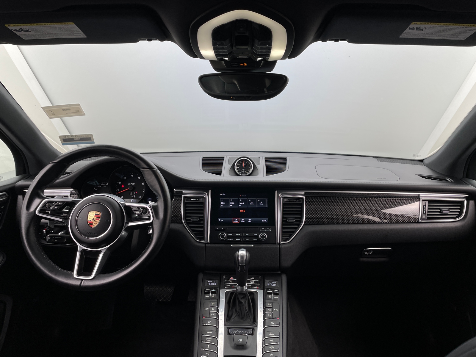 Thumbnail: 2017 Porsche Macan - 2