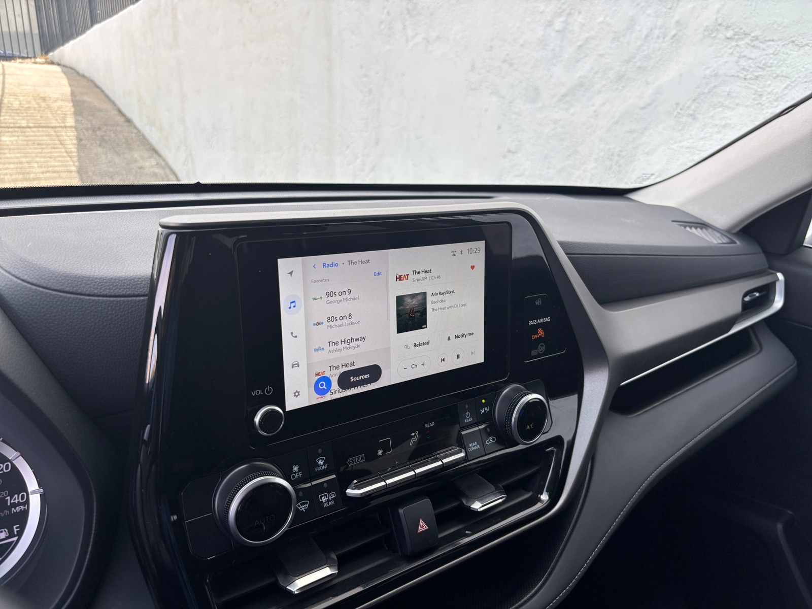 Thumbnail: 2025 Toyota Highlander - 4