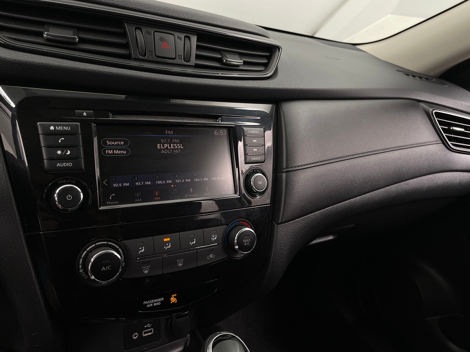 Thumbnail: 2019 Nissan Rogue - 4