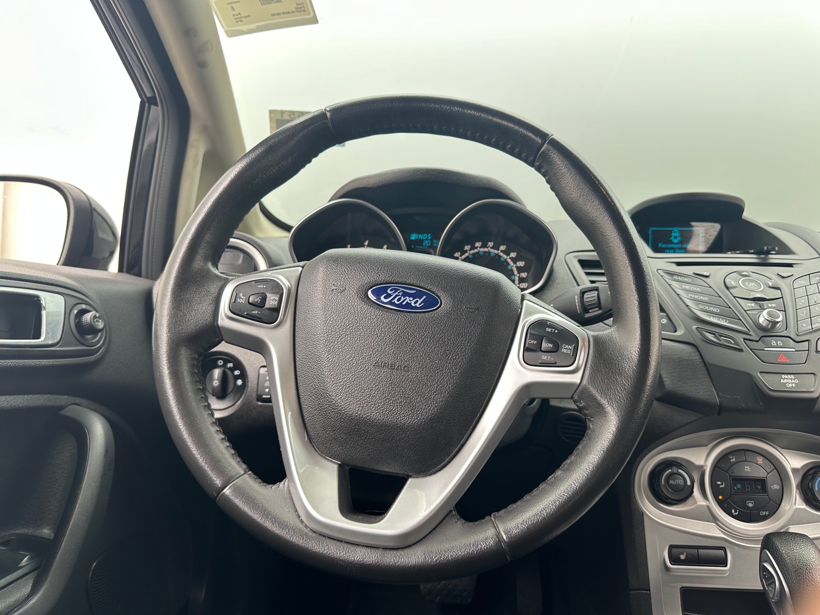 Thumbnail: 2016 Ford Fiesta - 5