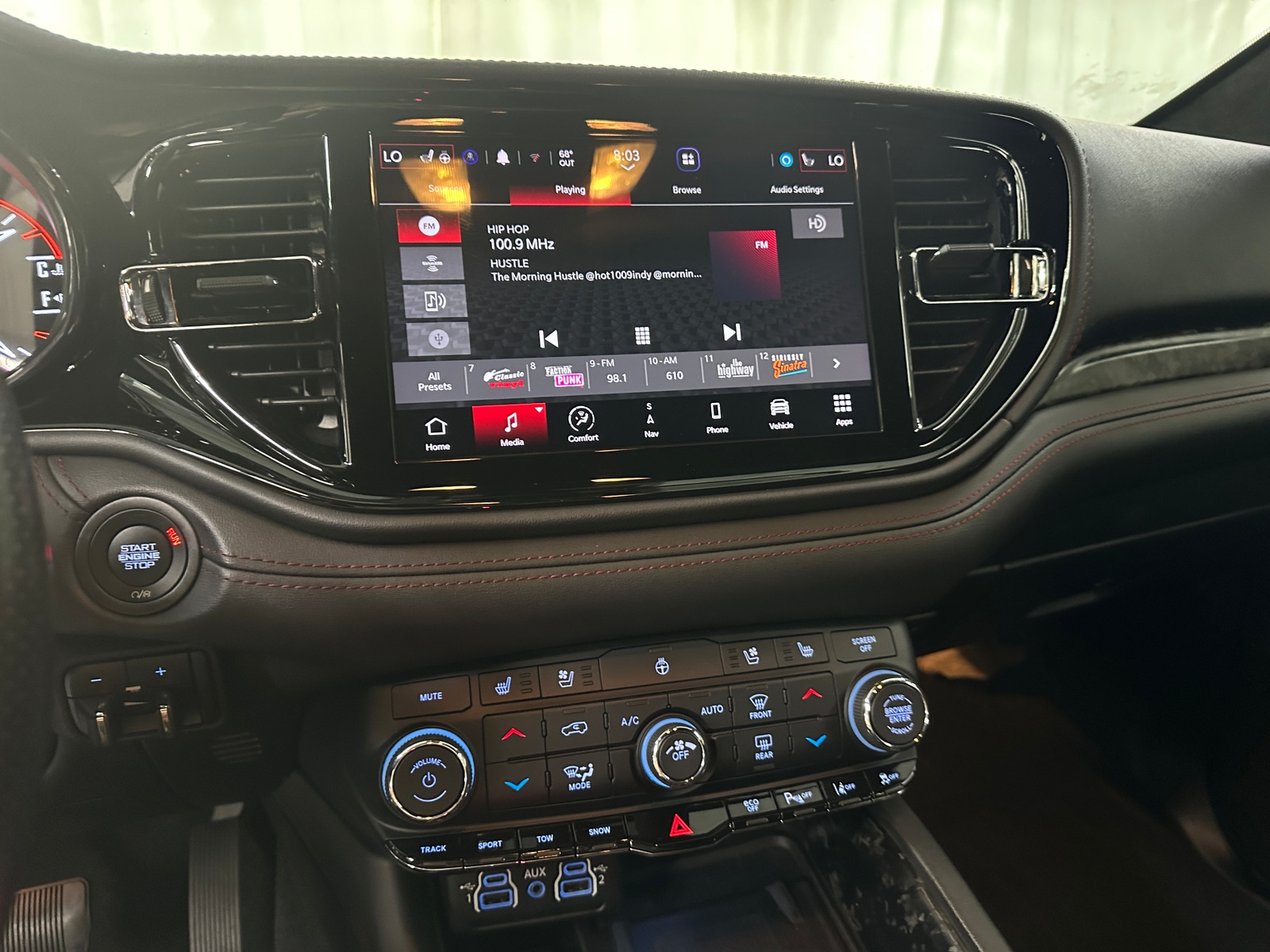 Thumbnail: 2023 Dodge Durango - 3