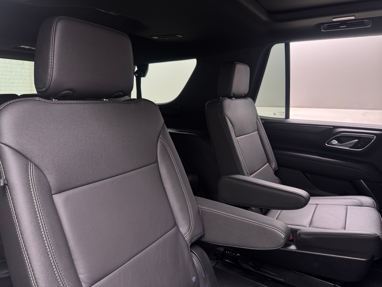 Thumbnail: 2023 Chevrolet Tahoe - 5