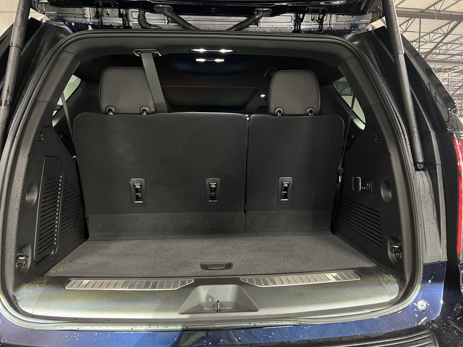 Thumbnail: 2023 Chevrolet Tahoe - 6