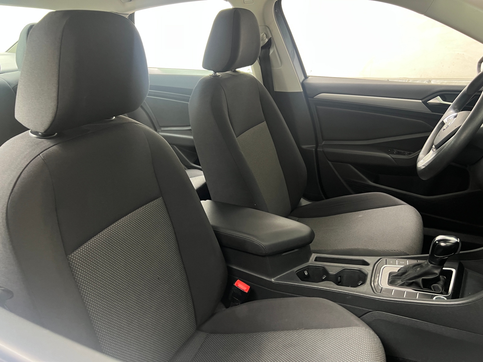 Thumbnail: 2020 Volkswagen Jetta - 2
