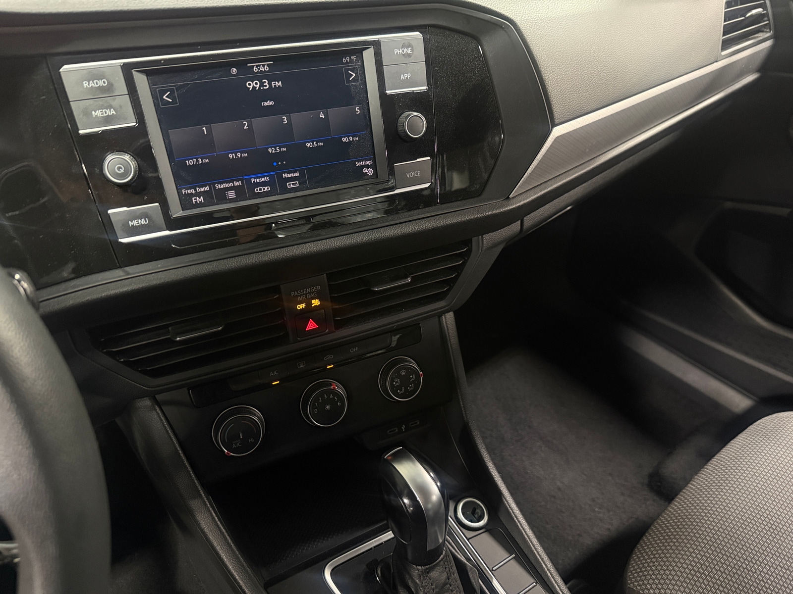 Thumbnail: 2020 Volkswagen Jetta - 4