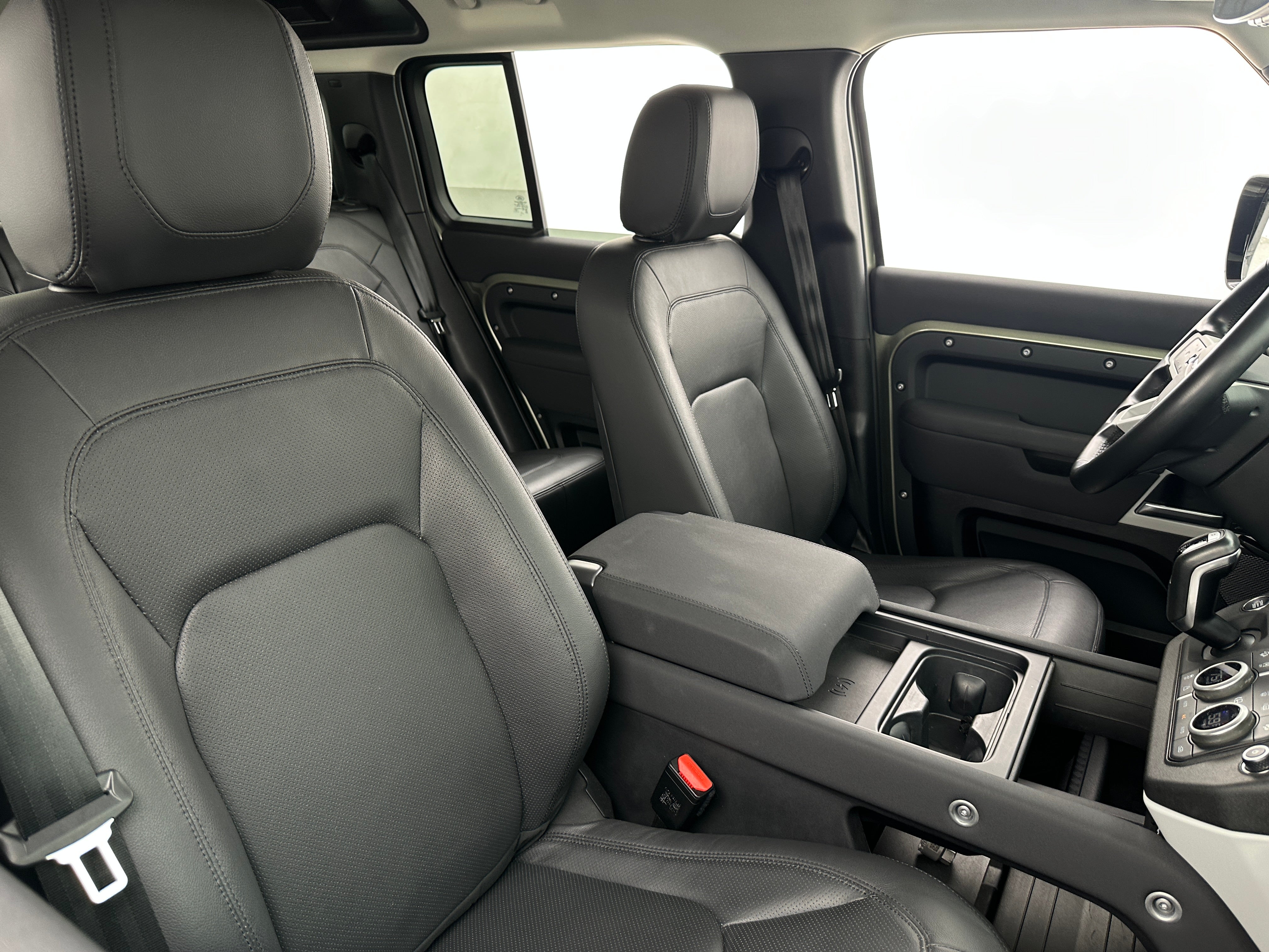 2023 Land Rover Defender