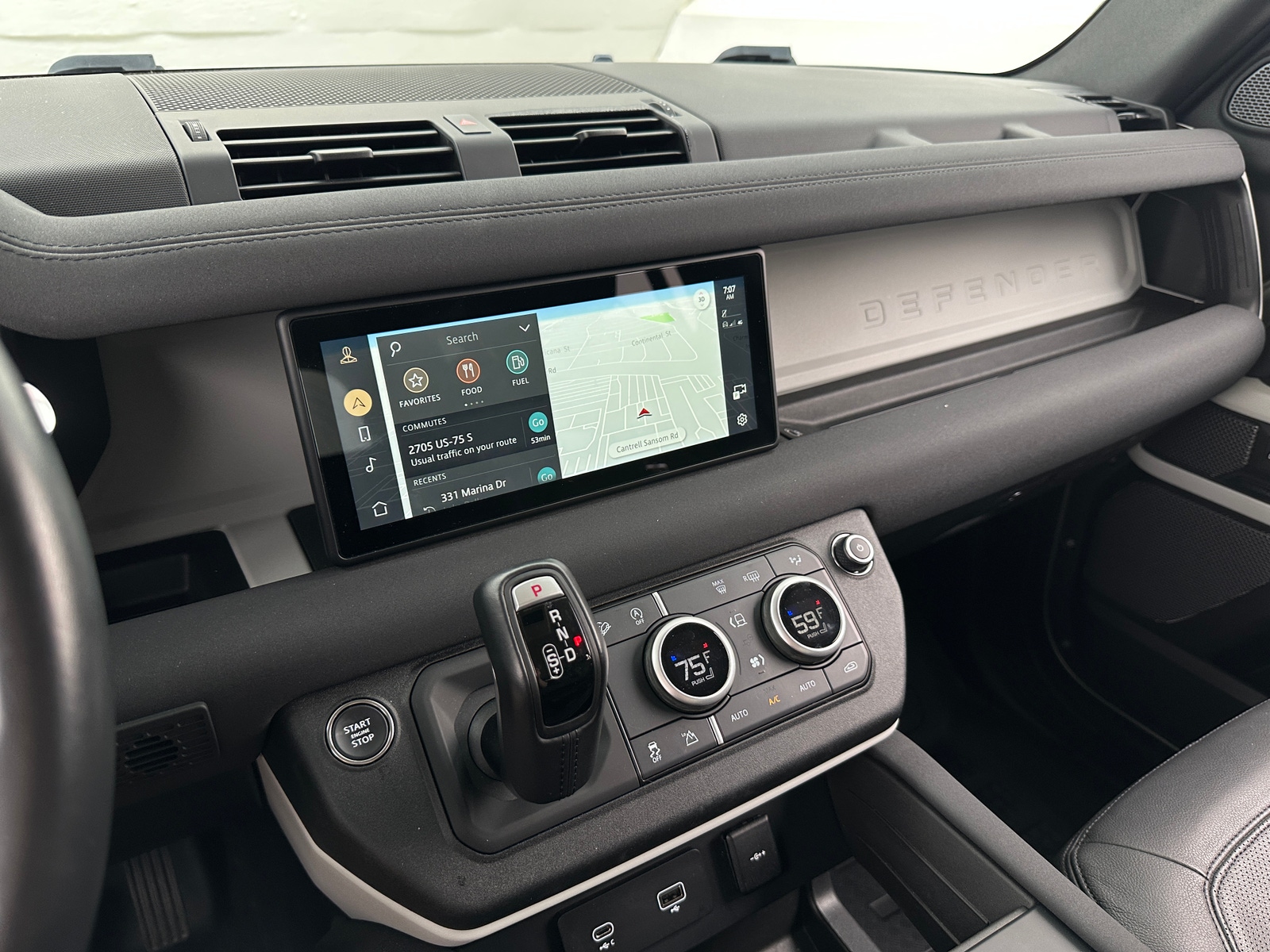 Thumbnail: 2023 Land Rover Defender - 3